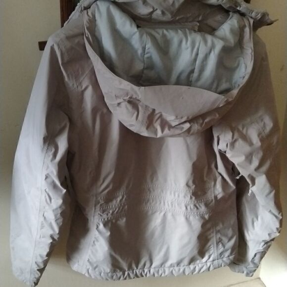 The North Face  - Picture 14 of 16